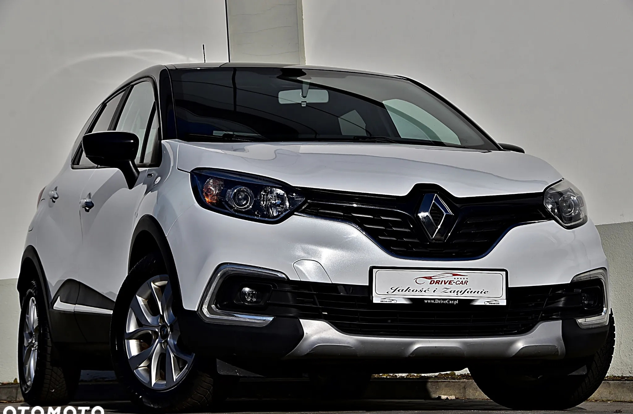 Renault Captur cena 56800 przebieg: 143000, rok produkcji 2019 z Lipiany małe 631